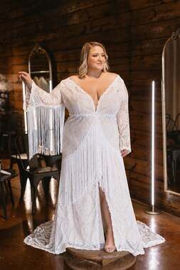 Boho V Neck Wedding Dress Long Sleeves Lace Fringe Train Bridal Gown